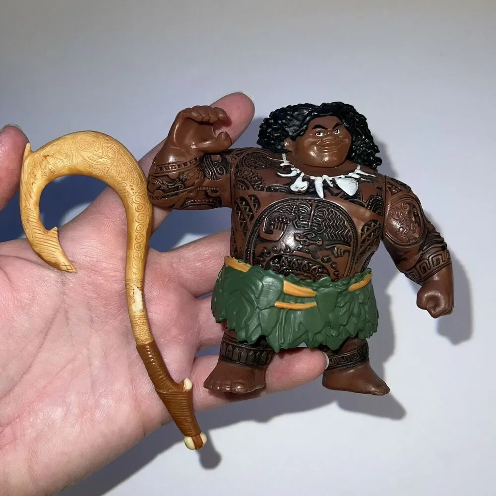 Disney Moana Island Figurine Set Family with Moana Maui Chief Tui and Sina